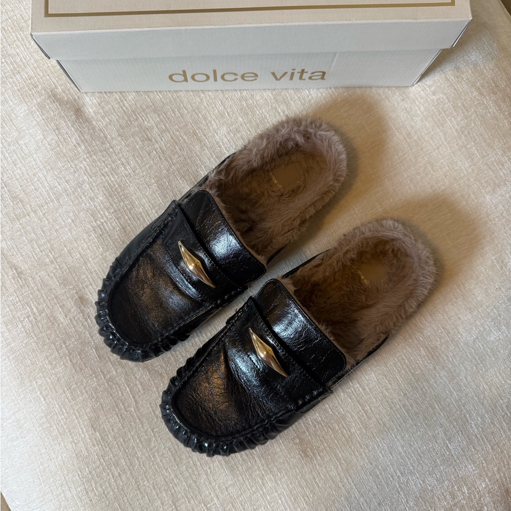 Dolce Vita Jordero Black Patent Plush Mule Loafers - Picture 3 of 6
